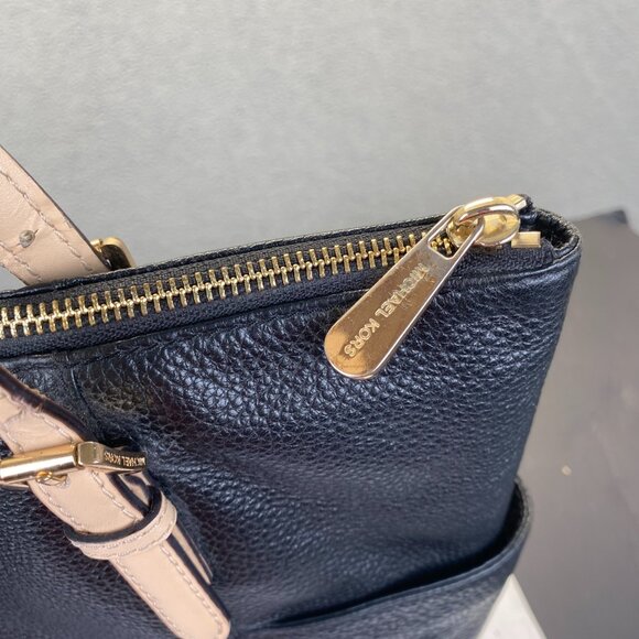 Michael Kors Deep BlackSaffiano Leather Over Shoulder Handbag with Gold Hardware - Picture 5 of 8